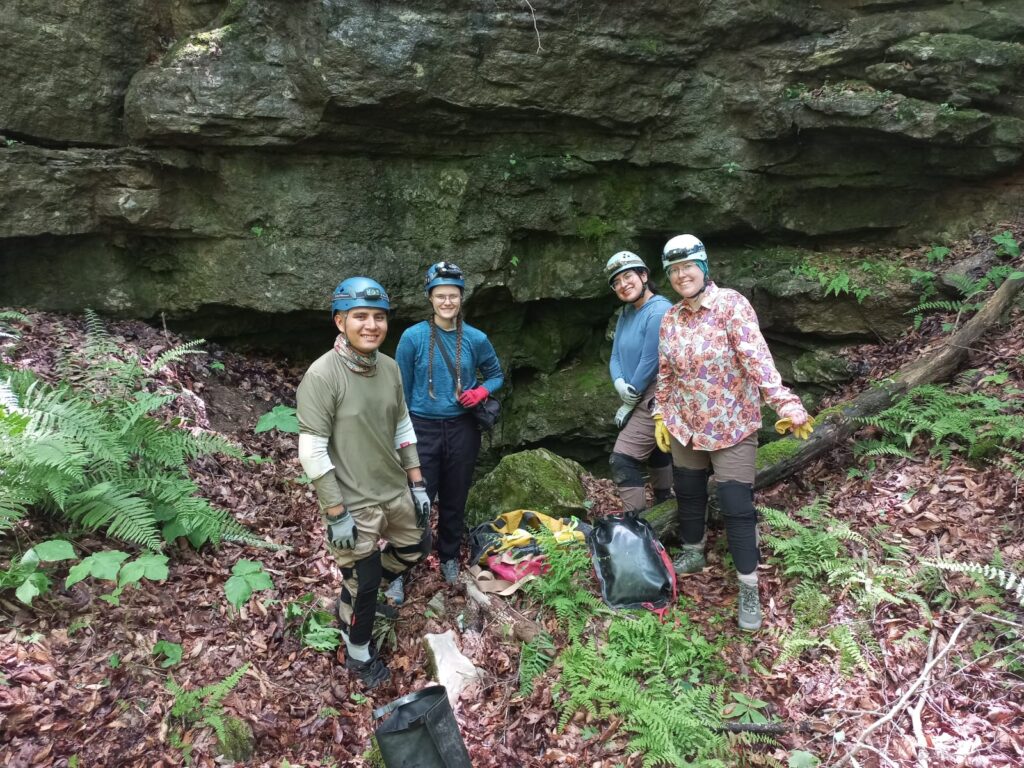 Exploradores Karst Lab México